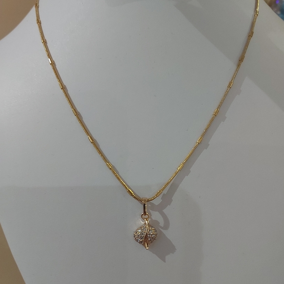 24k Gold Plated Pendant Necklace Decorated With CZ - Picture 2 of 6